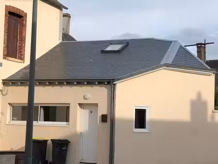 maisonnette de ville entrée indépendante 2 pièces 35 m2 totale rénové  équipé  meublé 5min