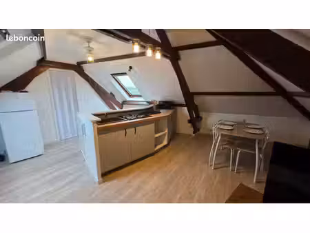 a louer  joli studio meublé