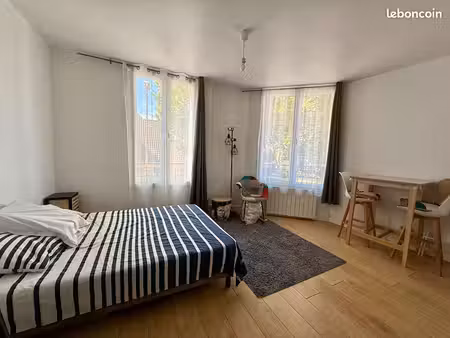 studio 1 pièce 25 m²