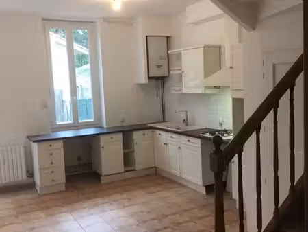maison de ville avec petit jardin quartier ancien hopital