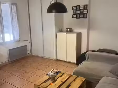 location appartement 1 pièce 28 m² à saint-savournin (13119)  535 €