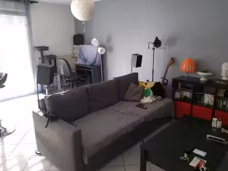 joli f2 dans résidence de standing