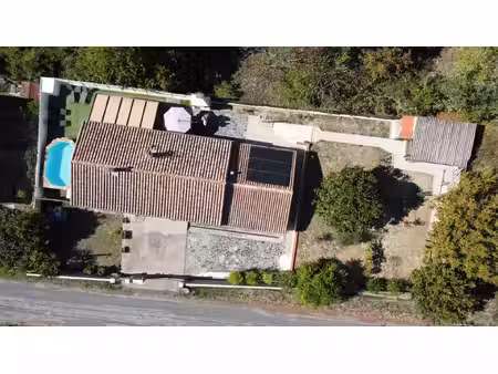 villa plain pied de 100m² avec piscine  jardin  grand garage  pompe à chaleur et panneaux 