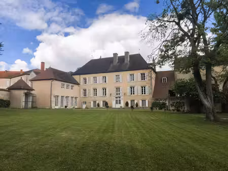 belle propriété avec maison de maître et ses dépendances