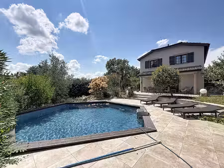 villa de charme avec piscine  6 chambres et 1 500 m² de terrain  dépendance!