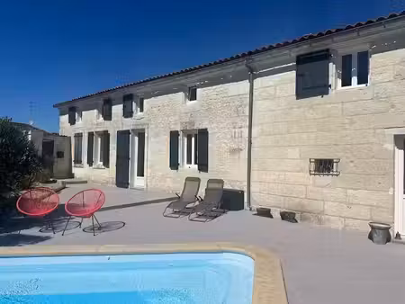 vente maison 6 pièces 260 m² à les gonds (17100)  469 000 €
