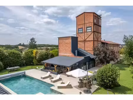 ancienne usine réhabilitée avec dépendance et piscine