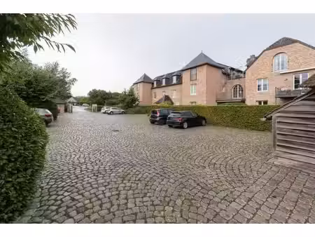 magnifique apt. 2ch/1sdb avec piscine.