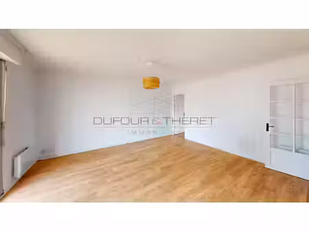 appartement f2 + parking