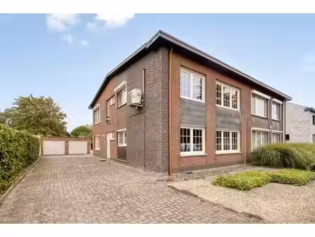 hob kangoeroewoning met 2 app. en 2 garages op 372m2.