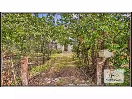 briançon – maison historique de 193 67 m² à rénover  jardin arboré et vue montagne