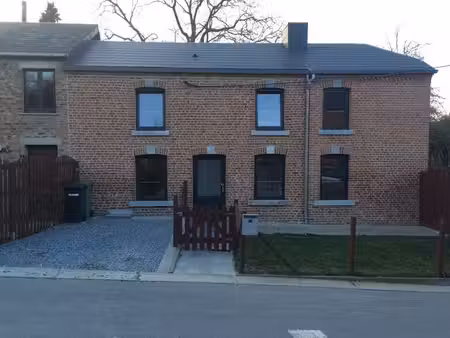 jolie maison 2 chambres dans un petit village tranquille