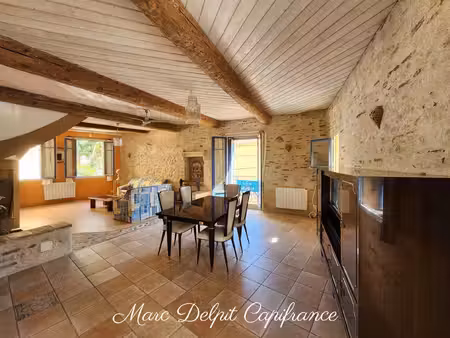 maison de village 253 m² (169 m² habitables)+ garage + terrasse et mezzanine – elne centre