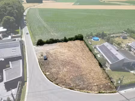 terrain à bâtir de 1.144 m²