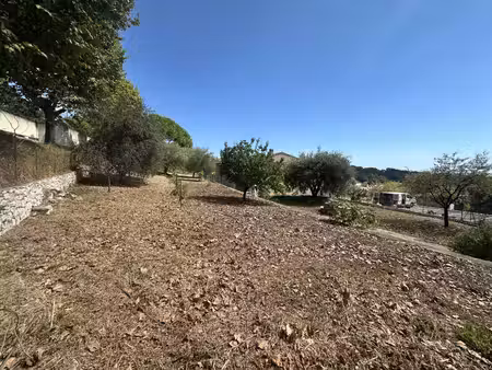 la gaude // village : terrain à batir avec permis de construire / 1200 m²/ plein sud / vil