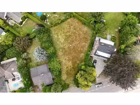 excellente situation pour ce terrain à bâtir de 9.76 ares !