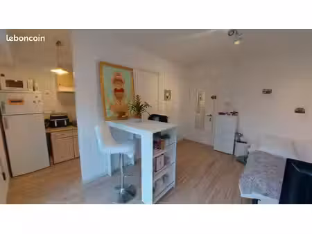 studio au calme sans vis à vis à louer le cannet non meublé