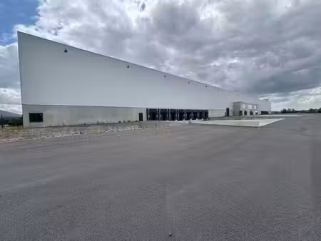 logistique moderne entre bruxelles et lille à louer