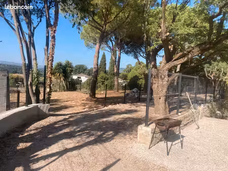 terrain à louer pour dépôt de matériel ext 750m2