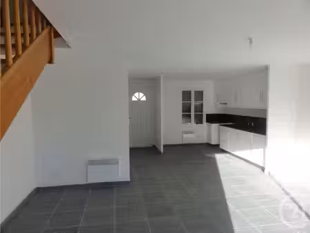 maison à louer - 4 pièces - 84 m2 - chateauneuf sur loire - 45 - centre