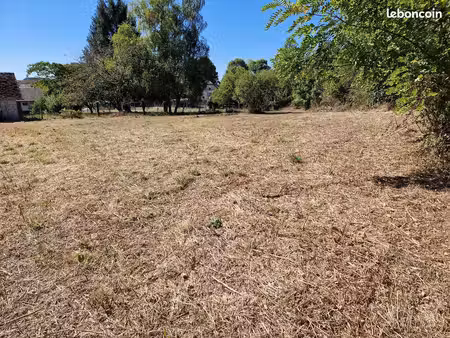 terrain 1430 m² lubersac