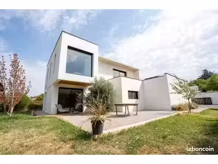 maison 5 pièces 140 m²