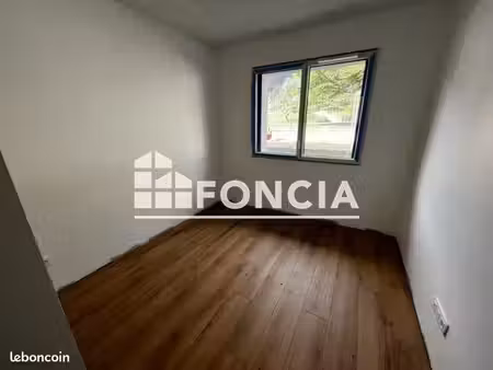 appartement 3 pièces 64.8m² à louer 890 - la buissiere 38530