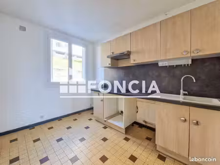 appartement 3 pièces 61.75m² à louer 718 - voiron 38500