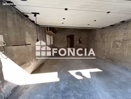 stationnement 27m² à louer 90 - la tronche 38700