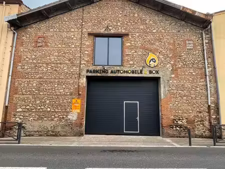 parking place dans un garage