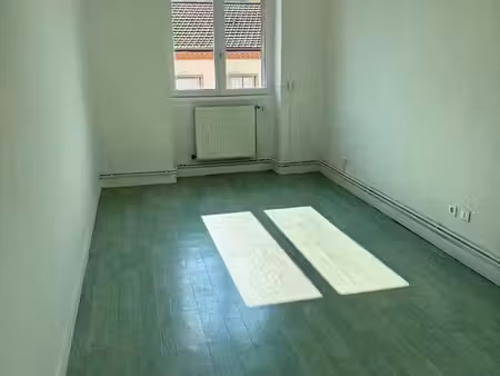 t3 3eme étage