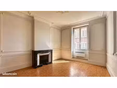 à louer – t3 de 70 m² – charme de l’ancien