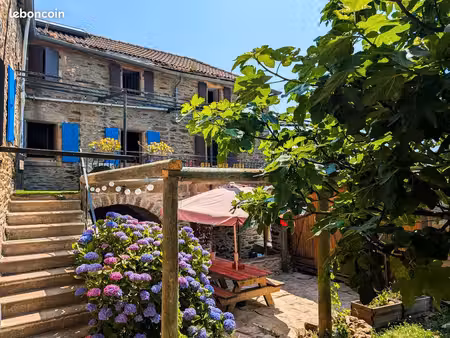 maison disponible du 1er octobre au 1er avril