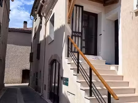 maison de village rénovée avec studio indépendant et terrasse plein sud – 89 m²