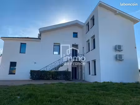immeuble 12 pièces 274 m²