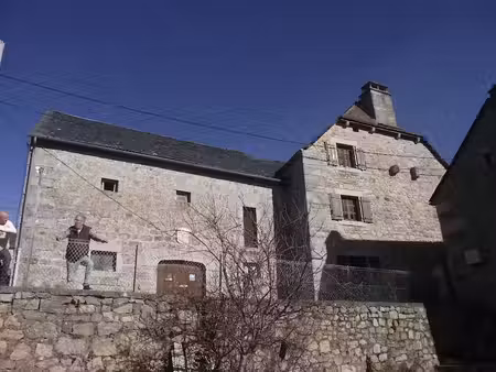 vente ferme 7 pièces 79.87 m² à peyre en aubrac (48130)  182 000 €