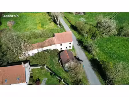 maison plus grange sur 930m²