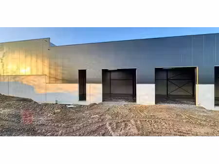bâtiment d’entreprise à louer à zellik pour € 1.950