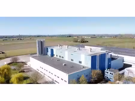 entrepôt à vendre à comines pour € 11.000.000