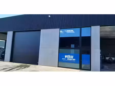 entrepôt à louer à meulebeke pour € 800