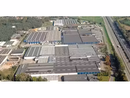 entrepôt à louer à sint-niklaas pour € 21.571