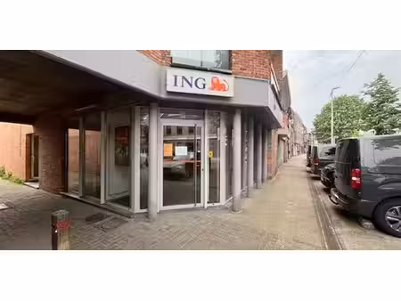 bien commercial à louer à beerse pour € 3.750