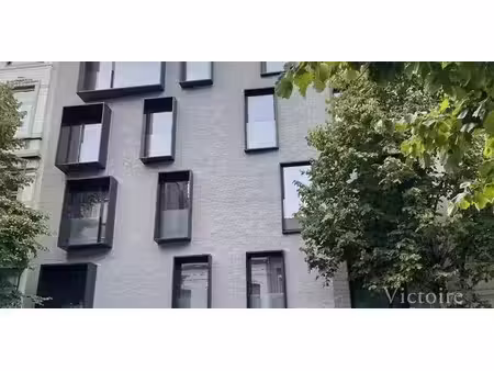 bureau à louer à ixelles pour € 1.110