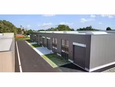 bâtiment commercial à louer à wevelgem pour € 999