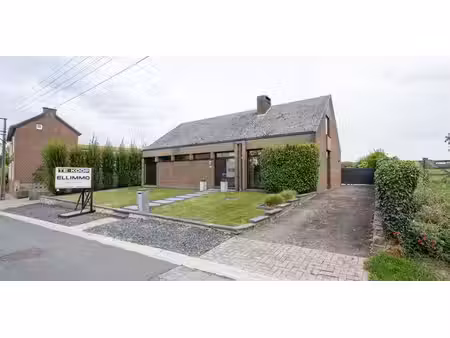 villa à vendre à sint-huibrechts-hern pour € 459.000 avec 5 chambres à coucher
