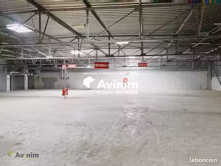 local 1007 m² éloyes