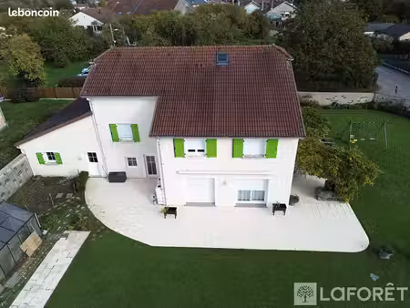 ferme 8 pièces 265 m²