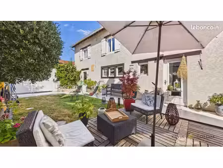 maison 5 pièces 93 m²