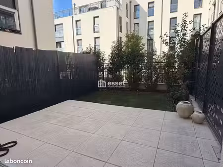 appartement 3 pièces 76m² à louer 2029 - saint-cloud 92210