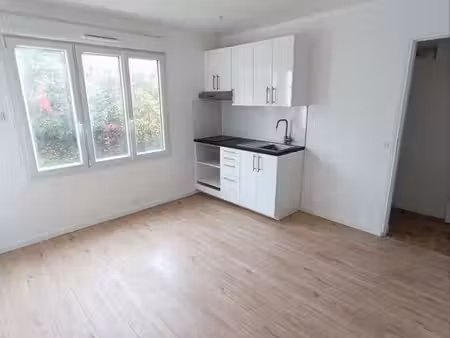 studio 20m2 à 2 minutes du rer les bâtonnets